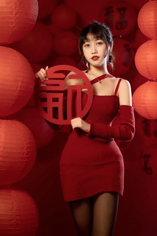 不呆猫 -  新年 [21P-66MB]